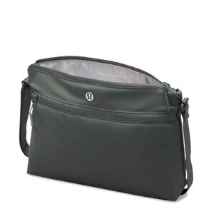 Lululemon New Parent Crossbody!